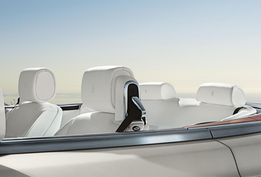  Rolls-Royce Phantom Drophead Coupe 2012 года  (фото 19 из 25)